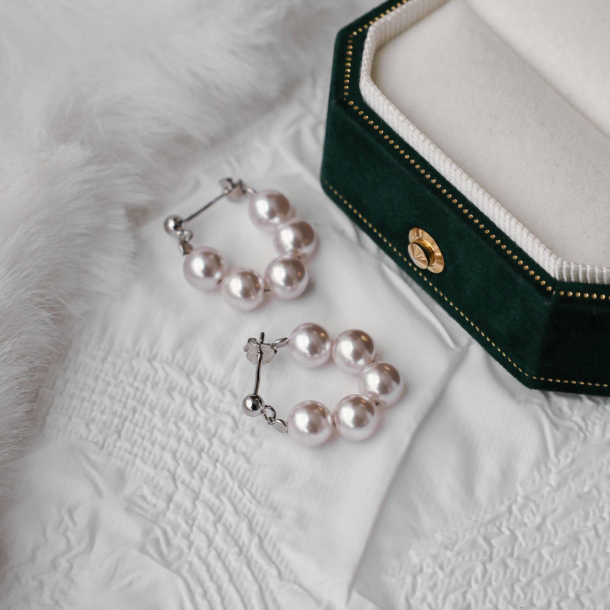 曼塔紫珠耳扣秋冬新款气质百搭简约优雅法式耳环高级感轻奢耳饰,淘宝优惠券,粉丝福利购,淘宝优惠卷