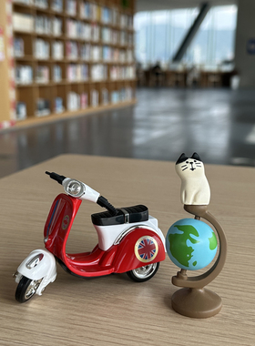 2025汽车车载中控台可爱的爱旅行的猫咪桌面地球仪摆件办公室装饰