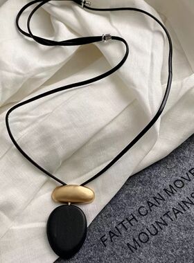 黑色皮绳长款项链女轻奢小众高级感新中式新款锁骨链毛衣链配饰