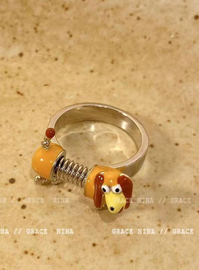 奇奇怪怪~卡通弹簧狗戒指女小众设计可爱情侣对戒食指戒个性时尚