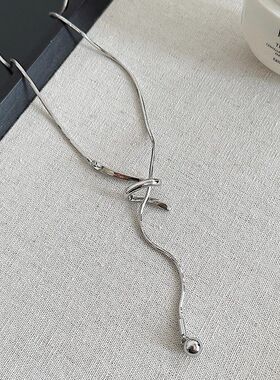 秋冬毛衣链项链女可调长款吊坠2025新款爆款高级感轻奢大气锁骨链