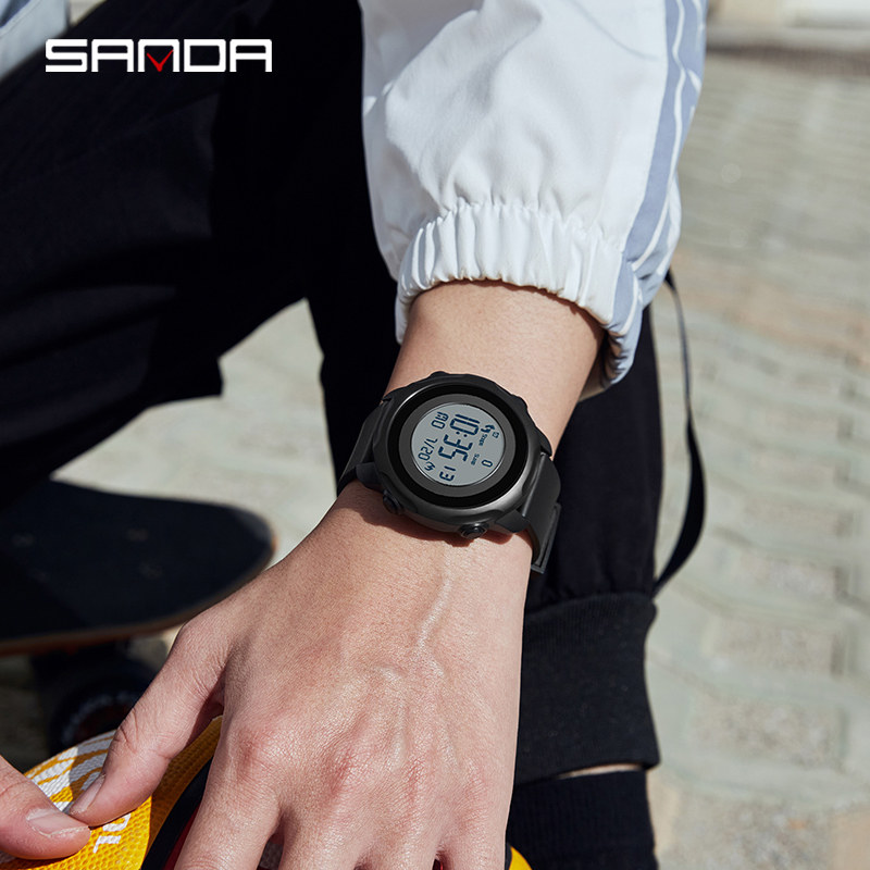 户外高中学生多功能部队跑步电子表 cojr手表国产腕表