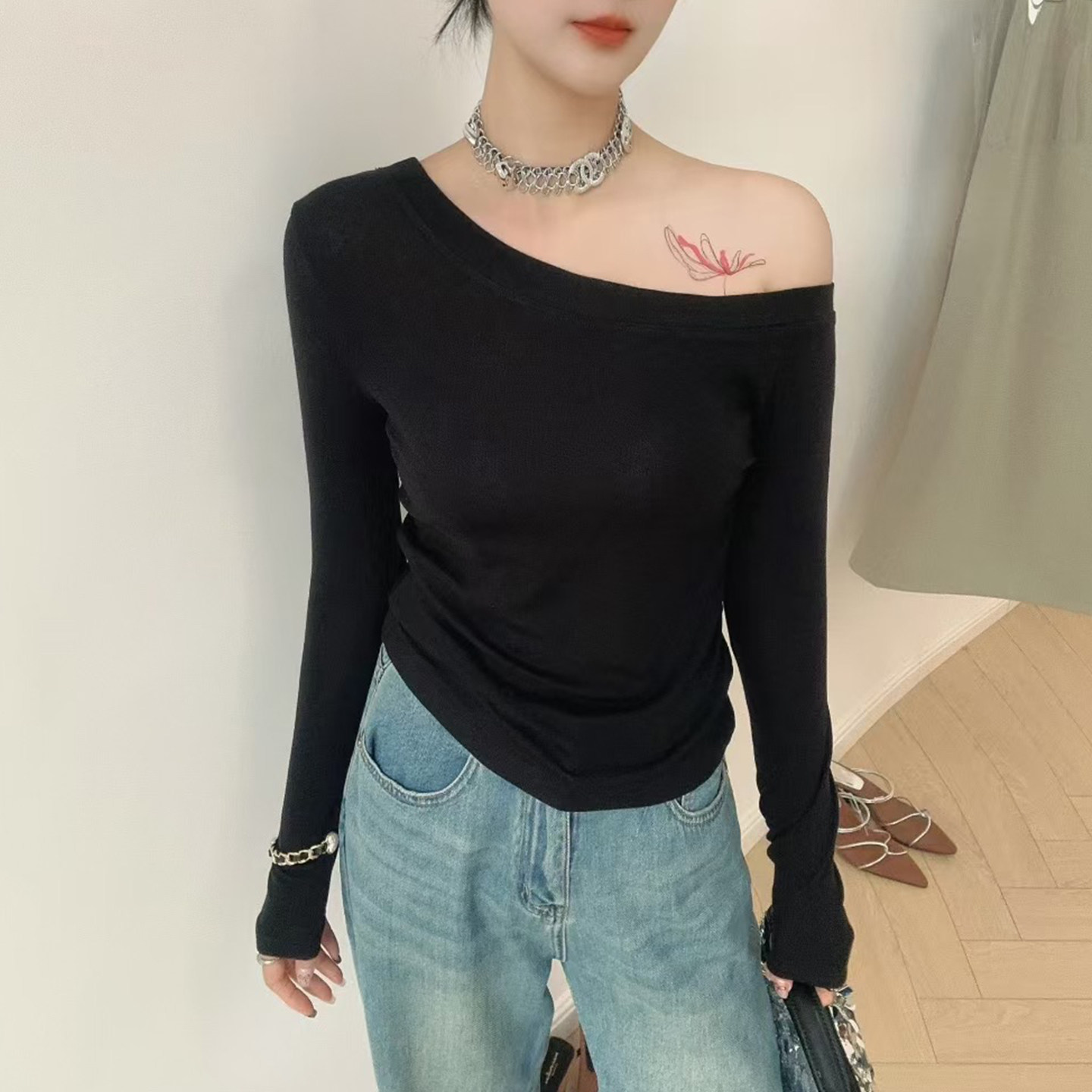 巨好看斜肩上衣高级感天丝羊毛打底衫女一字肩露肩长袖t恤修身薄,淘宝优惠券,粉丝福利购,淘宝优惠卷