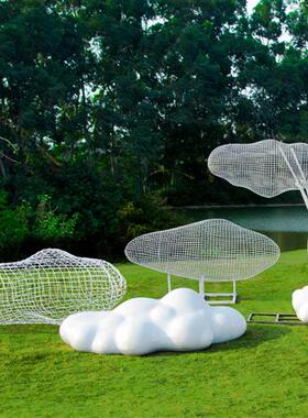 不锈钢镂空仿真云朵雕塑售楼处公园林草坪玻璃钢人物摆件景观小品