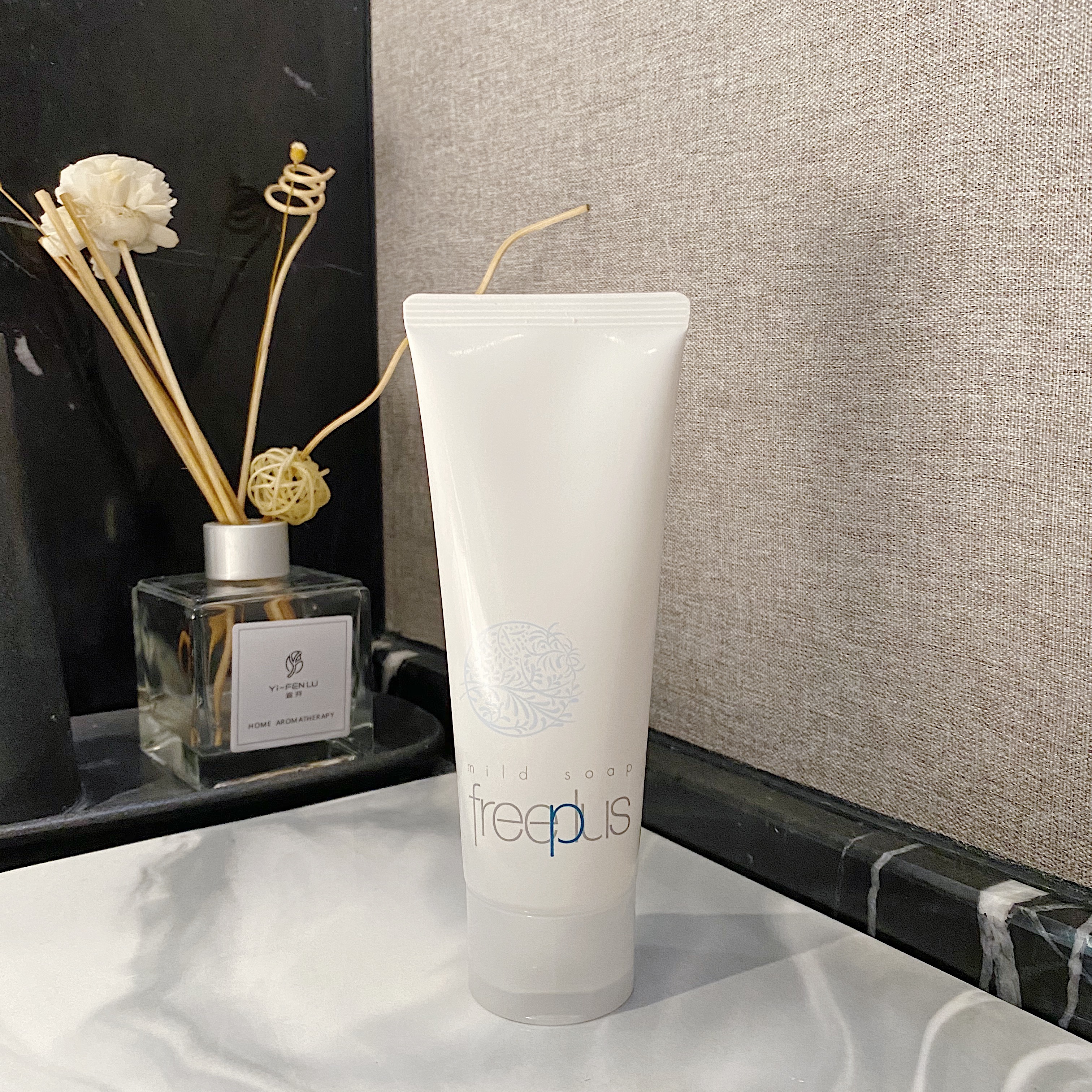 氨基酸洗面奶女 敏感肌孕妇学生洁面霜 100g 日本芙丽芳丝 Freeplus 氨基酸洗面奶女 敏感肌孕妇学生洁面霜 100g 日本芙丽芳丝 Freeplus
