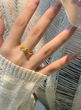 黄金色缠绕小灵蛇戒指女活口戒子