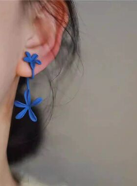 克莱因蓝栀子花耳夹清冷感时尚