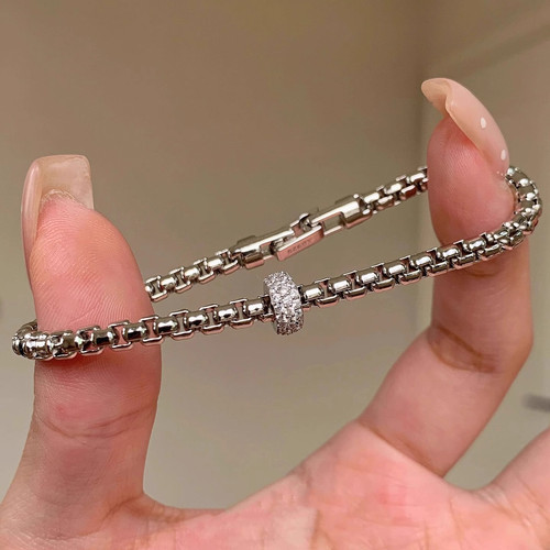 钛钢不掉色“葡萄藤”冷淡风还口链条闪钻跑环手链超cool手环配饰 - 图1