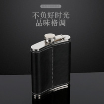 Russian Small Wine Jug Thickening 304 Stainless Steel Carry-on Outdoor Portable Small Flat Wine Bottle Mini Red Wine Mug