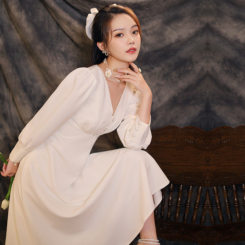 婚纱轻奢小众高端领证轻法式小礼服 美蓓可婚纱