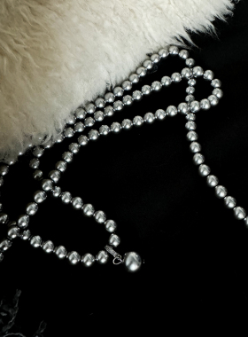 山间设计高级绿野灰多种戴法强光珍珠轻奢法式长款双层毛衣链女