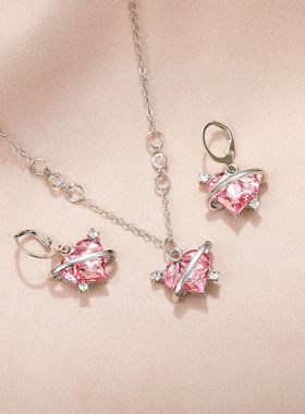 CrossbdePinkNecklaLov