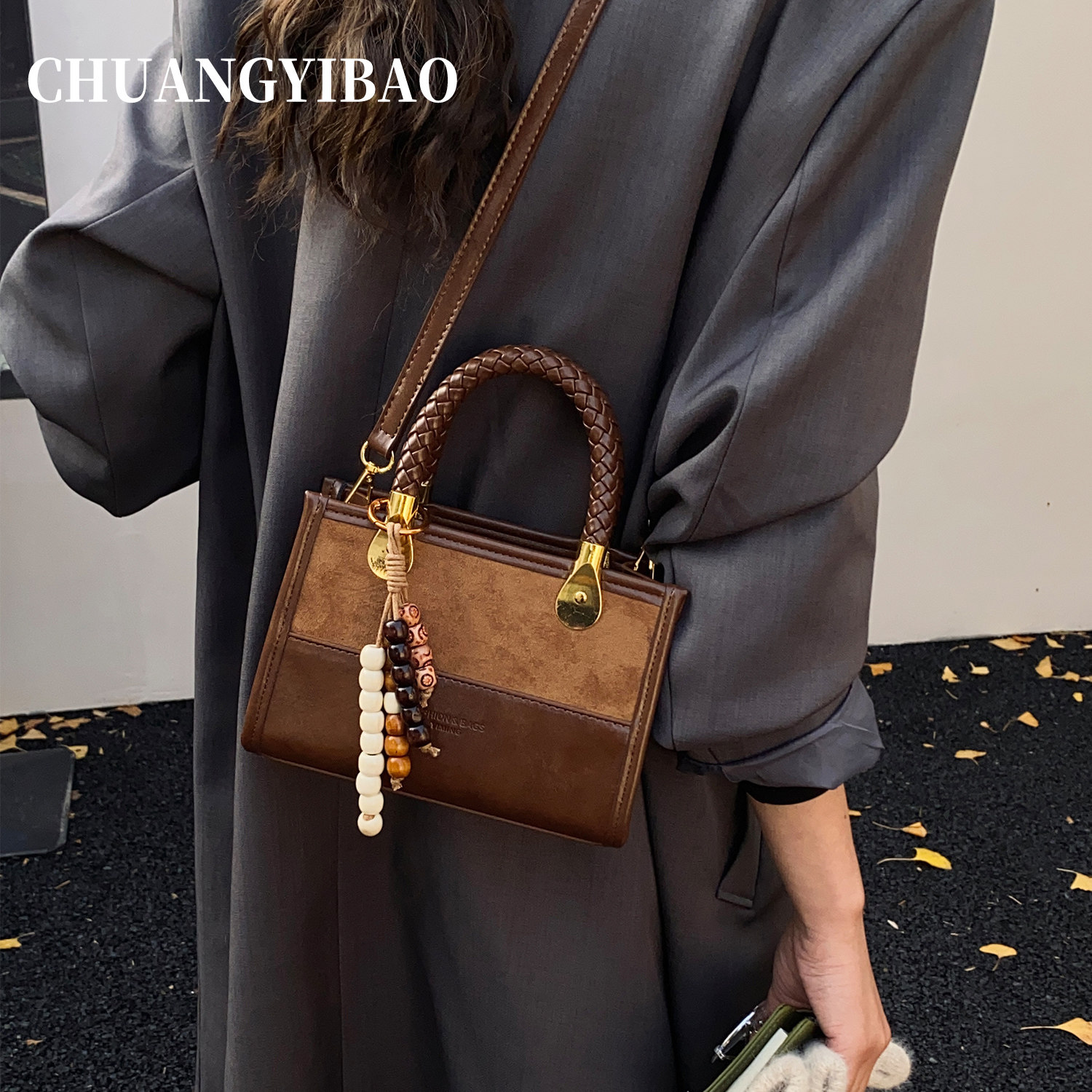 手提斜挎包包女式2026新款春夏复古轻奢小众高级感超火咖色单肩包,淘宝优惠券,粉丝福利购,淘宝优惠卷