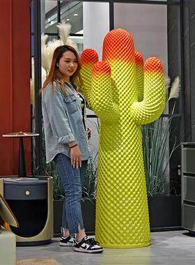 网红仙人掌大型摆件衣帽架玻璃纤维雕塑服装店家居客厅橱窗落地装