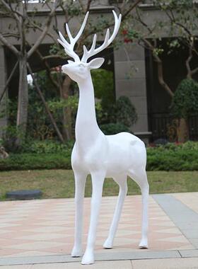 户外仿真玻璃钢白鹿雕塑落地庭院园林景观商场婚礼装饰白色鹿摆件