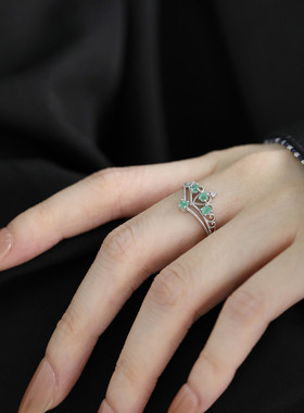 925银时尚个性皇冠祖母绿戒指女轻奢高级感百搭通勤食指戒