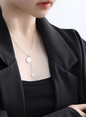 925银英文字母项链女休闲风锁骨链女高级感小众设计链子毛衣链