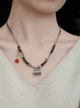 925纯银新中式国风如意莲花锁吊坠棕绳玛瑙项链配饰女新款2024年