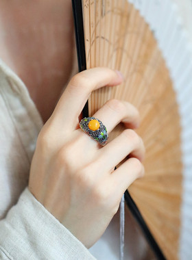 925银琥珀蜜蜡老式重工珐琅花丝戒指轻奢高级感时尚大气食指戒