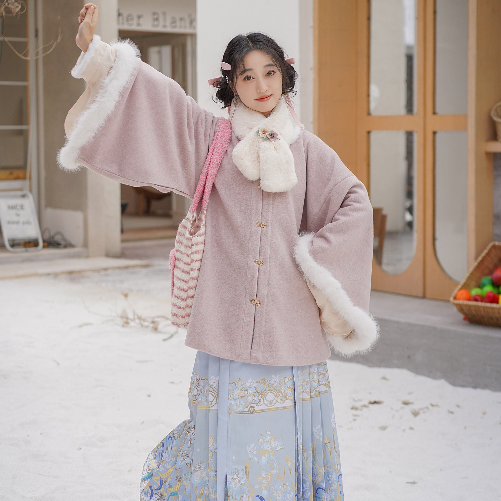 素羽华裳春雪 新款明制汉服女昭君袄毛呢 仿妆花马面裙加厚秋冬装,淘宝优惠券,粉丝福利购,淘宝优惠卷