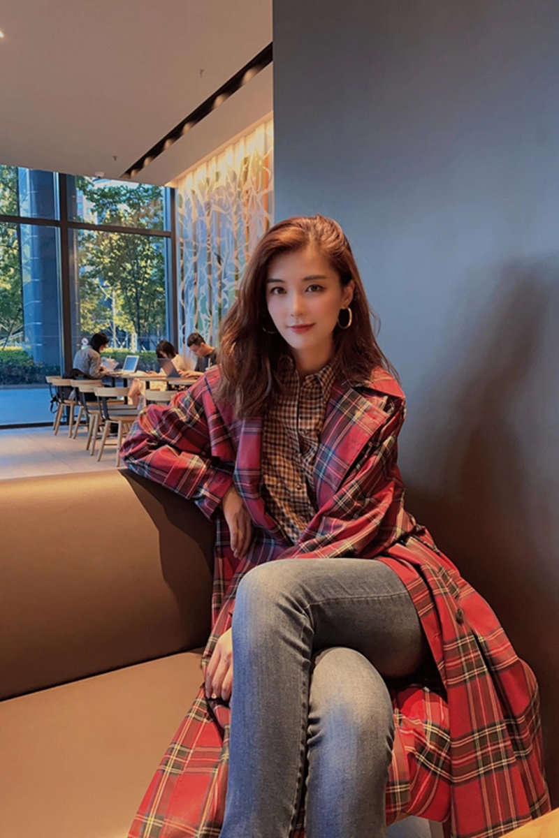 阿玛施旗舰店官网正品2020秋季新款 范芙熙风衣