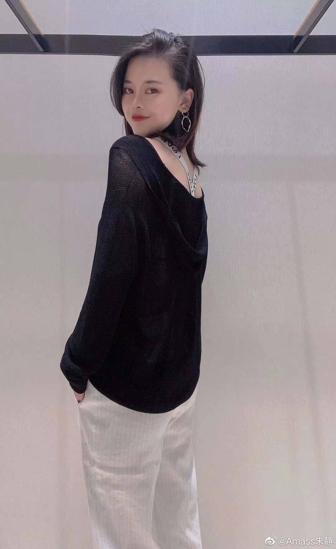 阿玛施旗舰店官网2020夏新款针织衫 范芙熙毛针织衫