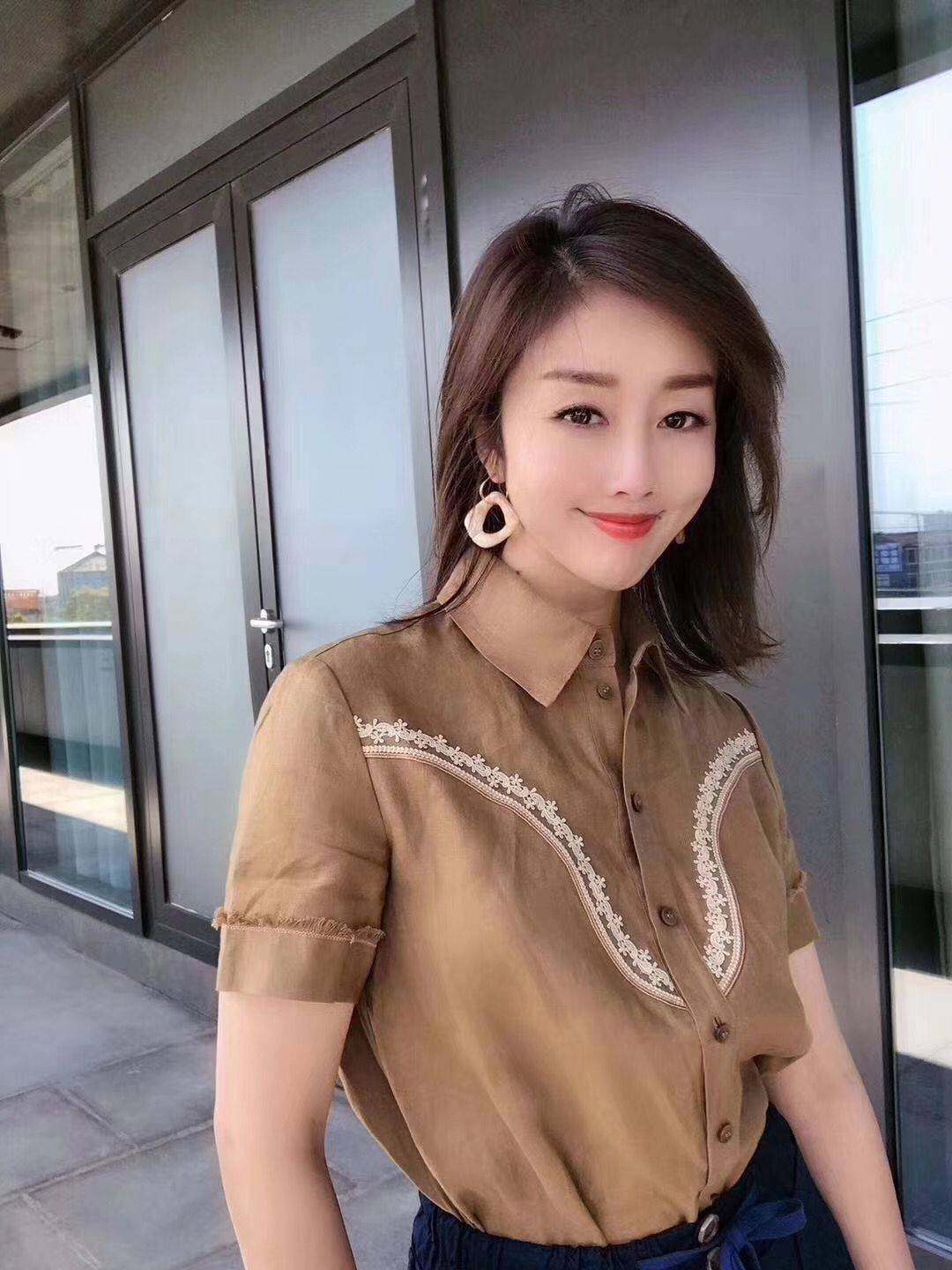 阿玛施官网旗舰店2020夏新款衬衫衣 范芙熙衬衫