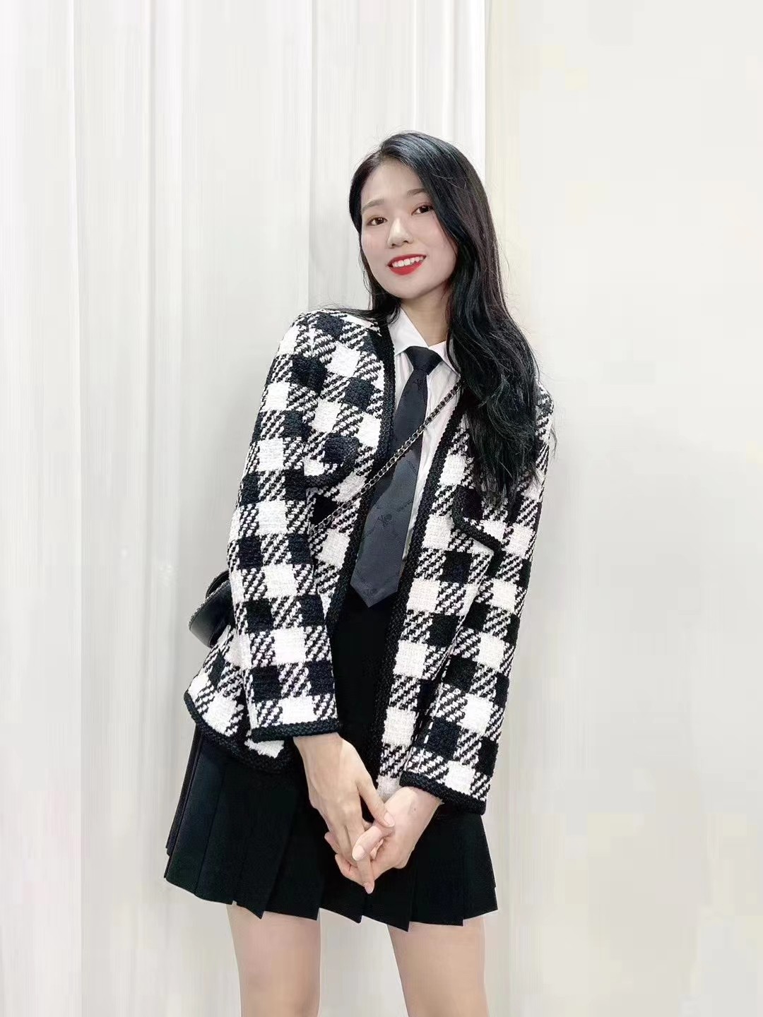 阿玛施旗舰店官网2020秋装女上衣 范芙熙短外套