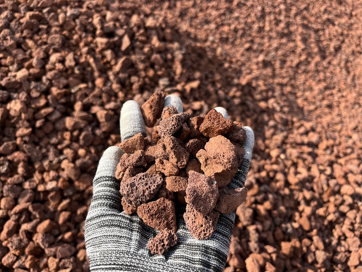 天然黑色火山石头颗粒微酸矿物岩黑色火山岩鱼缸水族造景专用底砂-图2