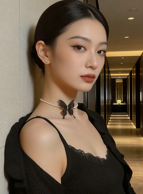 新款甜美气质珍珠立体黑蝴蝶项链饰品女小众高级感choker颈链项圈