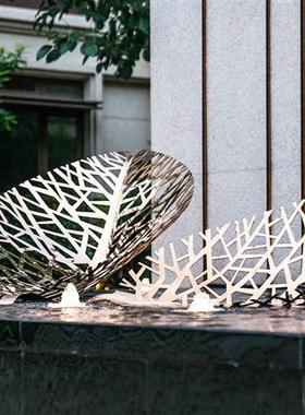 户外不锈钢镂空树叶雕塑立体镜面叶子摆件枫叶酒店水景售楼部装饰