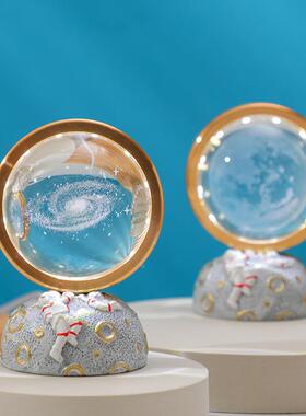 宇航员小夜灯创意太空人星空发光摆件卧室桌面装饰送男生生日礼物