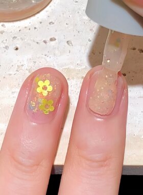 故事的小黄花秋冬亮片美甲