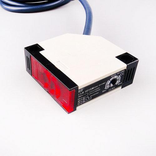 E3JK-DS30M1红外线漫反射光电开关感应器R4M1传感器100 200 5DM1 - 图2