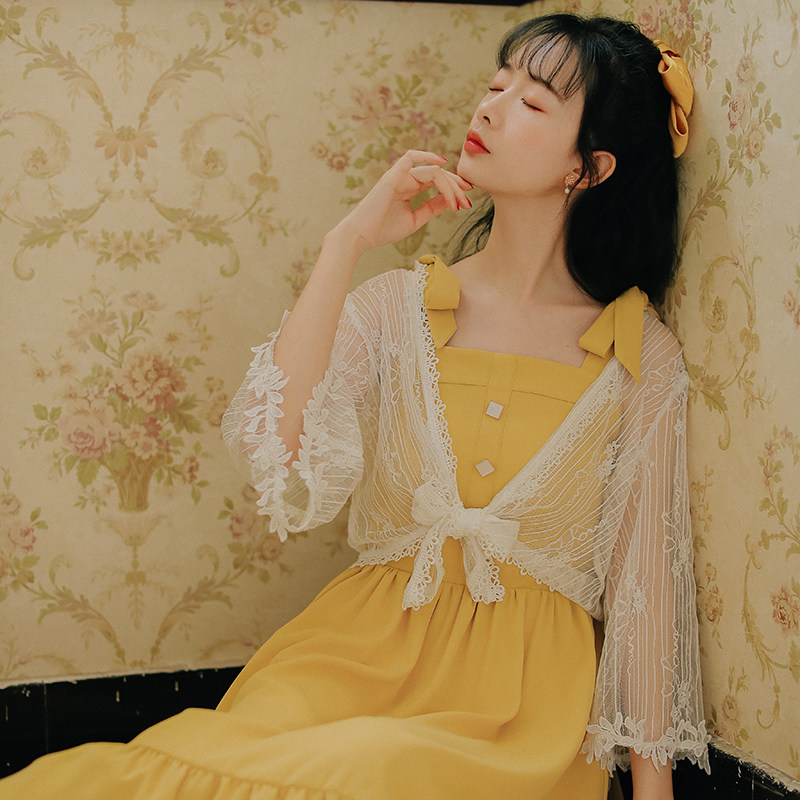  温嘉美蕾丝衫/雪纺衫