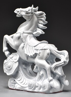 白色金属马到成功摆件十二生肖马家居客厅办公室电视柜装饰工艺品