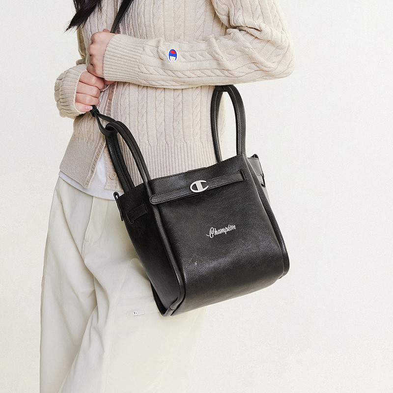 Champion fashion casual shoulder bag