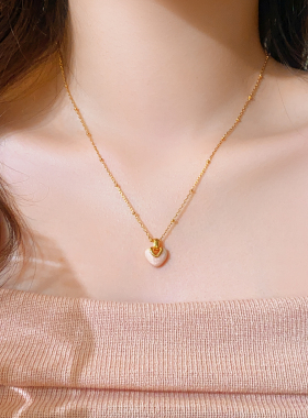 古里雅浅粉色爱心吊坠项链高级感