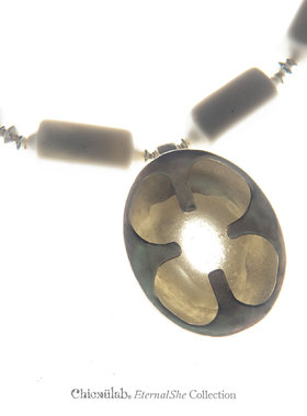 奇虚乐Chicxūlab 星盏Kumbha 利比亚陨石玻璃吊坠白瓷串珠项链