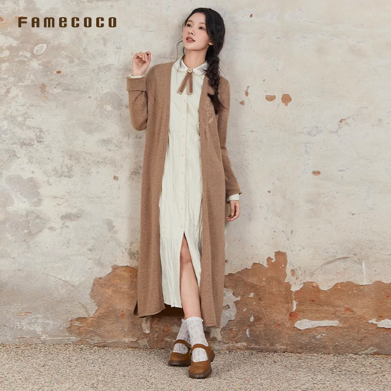 Famecoco商场同款儿开身毛衫长款含绵羊毛胸口刺绣无领FAB6DF002 - 图0