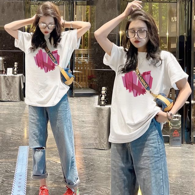 Pink cotton short-sleeved T-shirt for women