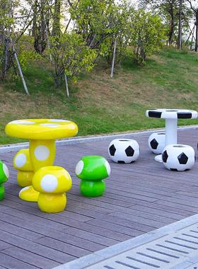 玻璃钢足球桌椅雕塑户外花园摆件创意造型卡通凳子公园景观装饰品