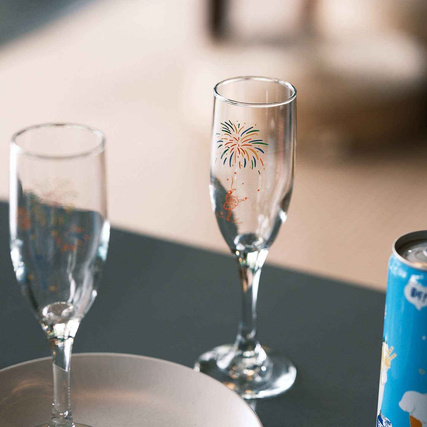 气泡招待所‘原创浪漫焰舞流光玻璃香槟杯红酒杯氛围感甜酒高脚杯,淘宝优惠券,粉丝福利购,淘宝优惠卷