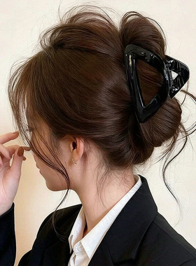 半扎发小抓夹女夏天2025新款高级感鲨鱼夹子发量少发夹后脑勺头饰
