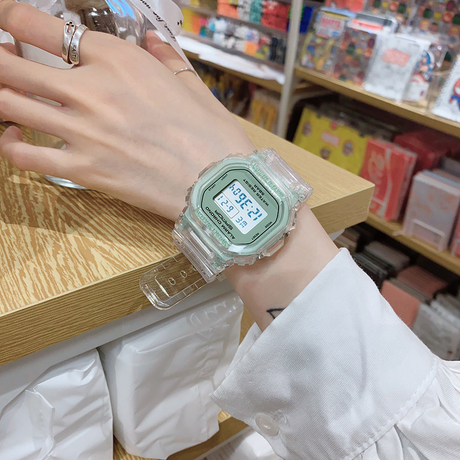 小方块电子女初高中学生潮流风手表 范美国产腕表
