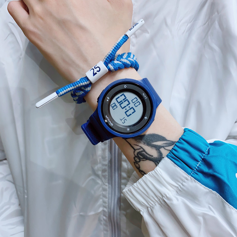 潮流防水黑科技初高中学生女电子表 范美国产腕表