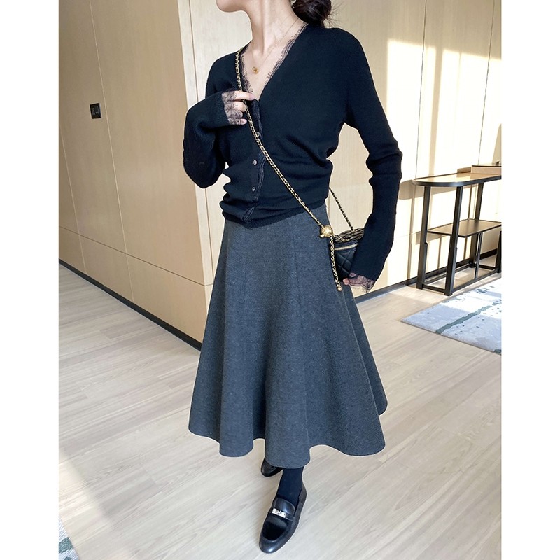 黑色深v领针织2022早春新款毛衣 myblun毛针织衫