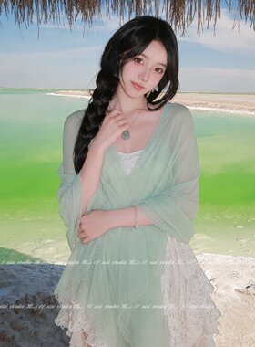 老钱风浅绿色蕾丝防晒披肩