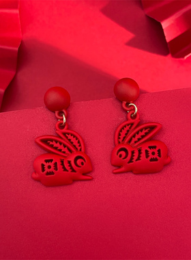 中国风剪纸画红色小兔子耳环