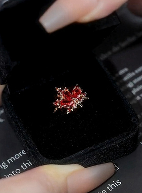 红色枫叶戒指女开口可调节2025年新款潮设计小众高级感轻奢指环